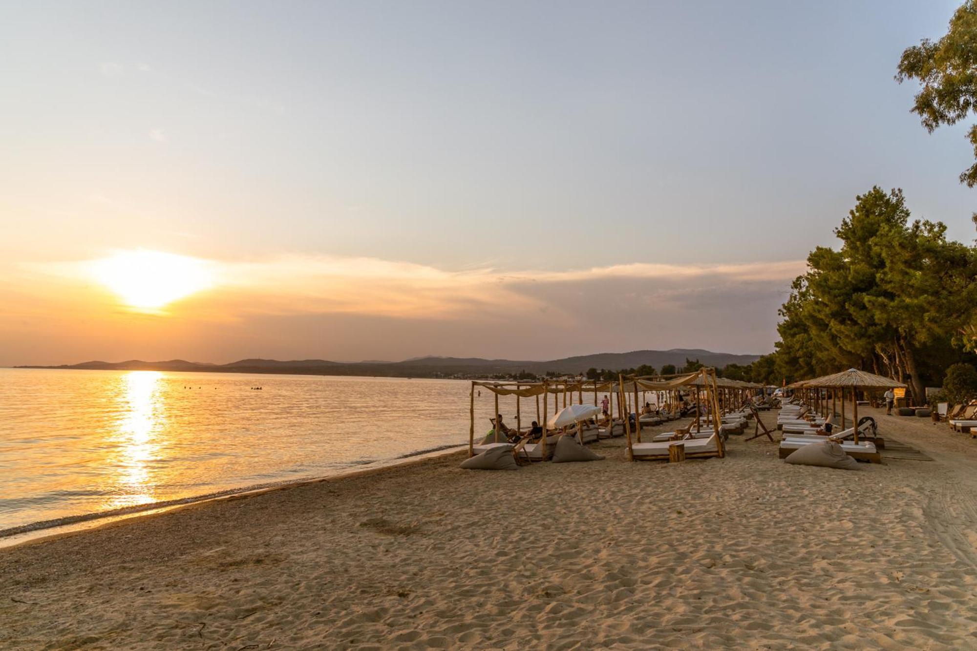 Ergon Beach House Nikiti Екстериор снимка